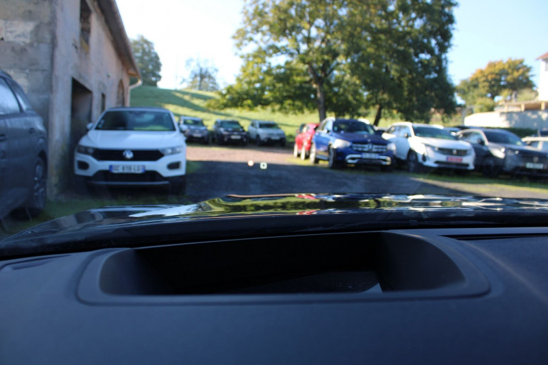 Photo 17 de l'offre de CITROEN C5 X HYBRID ETENSE 225CV SHINE RECHARGEABLE EAT8 BOITE AUTO CAMÃRA CUIR FULL LEDS ABS à 23990€ chez Bougel transactions