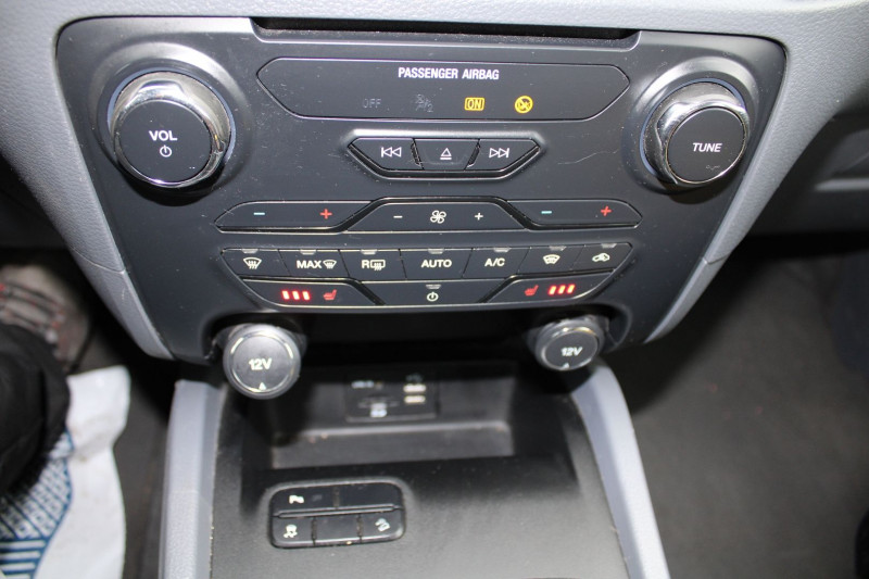 Photo 15 de l'offre de FORD RANGER 3L2 WILDTRAK 200 TDCI DIESEL BOITE AUTO RÃGULATEUR BLUETOOTH CAMÃRA GPS ATTELAGE à 29500€ chez Bougel transactions