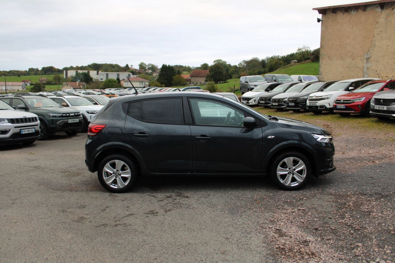 Photo 5 de l'offre de DACIA SANDERO 4 CONFORT 90 CV TCE TURBO BV.6  CAMÃRA GPS USB BLUETOOTH RÃGULATEUR CLIM AUTO à 13200€ chez Bougel transactions