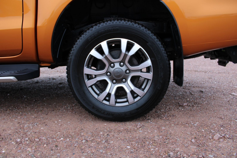 Photo 8 de l'offre de FORD RANGER 3L2 WILDTRAK 200 TDCI DIESEL BOITE AUTO RÃGULATEUR BLUETOOTH CAMÃRA GPS ATTELAGE à 29500€ chez Bougel transactions
