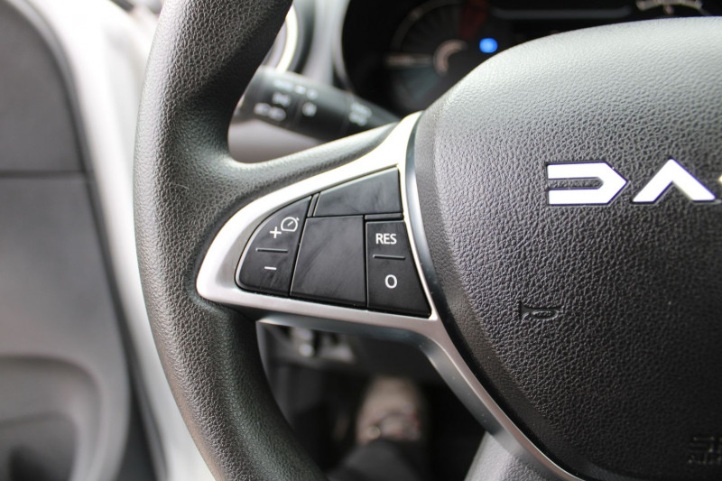 Photo 11 de l'offre de DACIA SPRING II ELECT. CONFORT LIMITEUR BLUETOOTH ABS MI CUIR CLIMAT LEDS               5 PORTES à 10500€ chez Bougel transactions