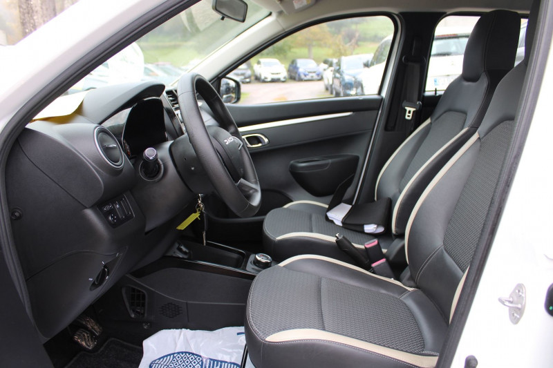 Photo 8 de l'offre de DACIA SPRING II ELECT. CONFORT LIMITEUR BLUETOOTH ABS MI CUIR CLIMAT LEDS               5 PORTES à 10500€ chez Bougel transactions