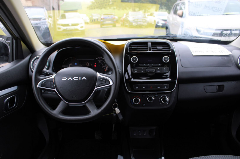 Photo 10 de l'offre de DACIA SPRING II ELECT. CONFORT LIMITEUR BLUETOOTH ABS MI CUIR CLIMAT LEDS               5 PORTES à 10500€ chez Bougel transactions