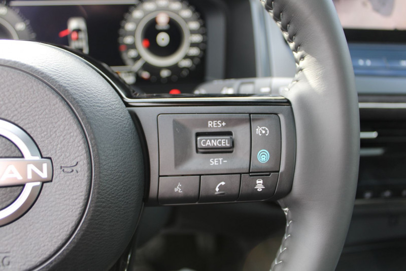 Photo 12 de l'offre de NISSAN QASHQAI VI N-DESIGN E-POWER 190 CV HYBRIDE GPS 3D I-COKPIT TOIT PANO JA 20 BOITE AUTO CVT à 34990€ chez Bougel transactions