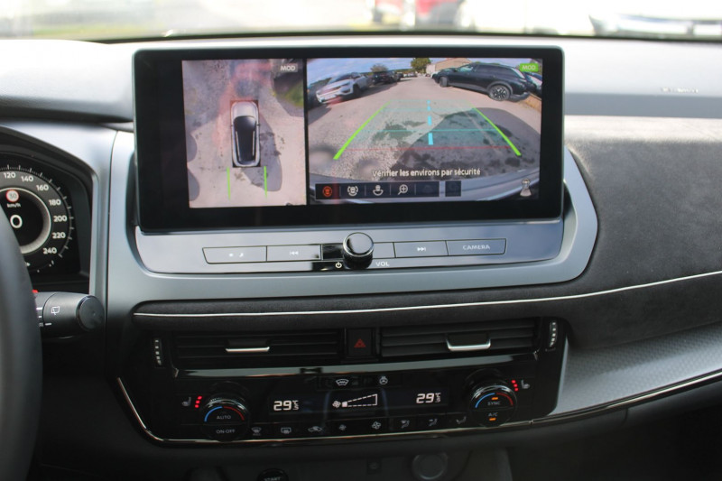 Photo 13 de l'offre de NISSAN QASHQAI VI N-DESIGN E-POWER 190 CV HYBRIDE GPS 3D I-COKPIT TOIT PANO JA 20 BOITE AUTO CVT à 34990€ chez Bougel transactions