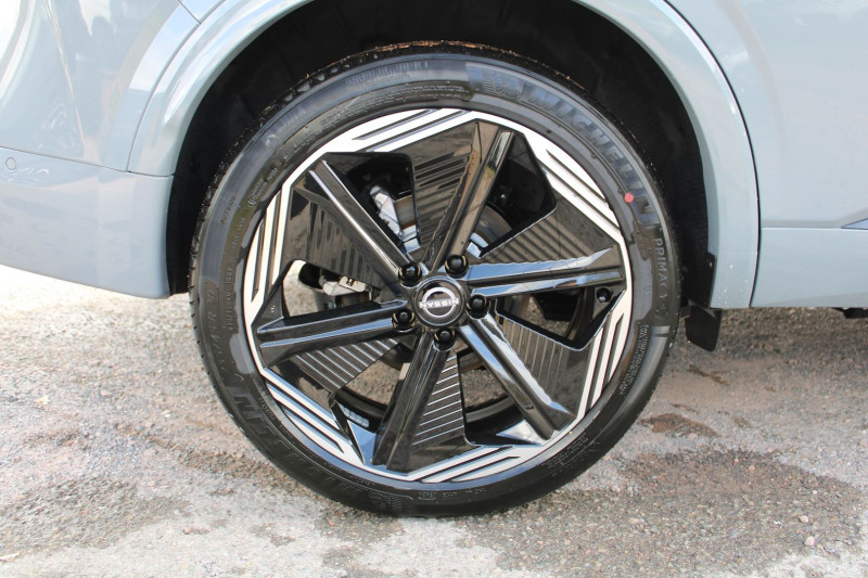 Photo 7 de l'offre de NISSAN QASHQAI VI N-DESIGN E-POWER 190 CV HYBRIDE GPS 3D I-COKPIT TOIT PANO JA 20 BOITE AUTO CVT à 34990€ chez Bougel transactions