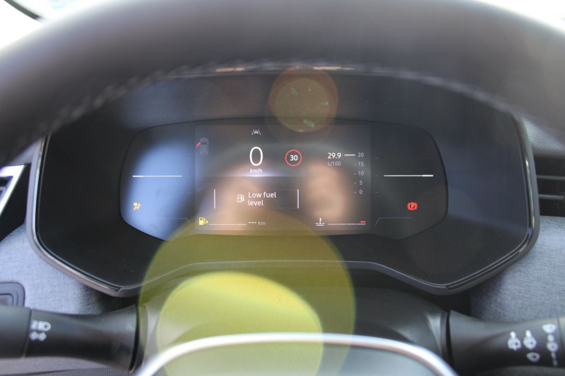 Photo 16 de l'offre de RENAULT CLIO VI BLUE DCI 100 CV EVOLUTION GPS CARPLAY CAMÃRA I-COKPIT USB BLUETOOTH RÃGULATEUR à 20900€ chez Bougel transactions