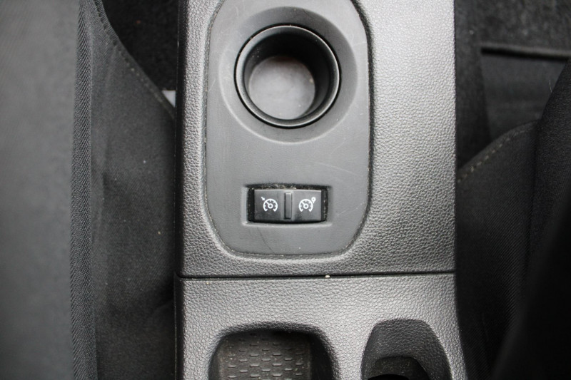 Photo 17 de l'offre de DACIA DUSTER III CONFORT LUXE 1L5 DCI 95 CAMÃRA GPS USB RÃGULATEUR BLUETOOTH CLIMAT LEDS ATTELAGE à 16900€ chez Bougel transactions