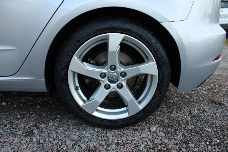 Photo 8 de l'offre de AUDI A3 SPORTBACK 35 TDI 150CH BUSINESS LINE S TRONIC 7 EURO6D-T à 21500€ chez Bougel transactions