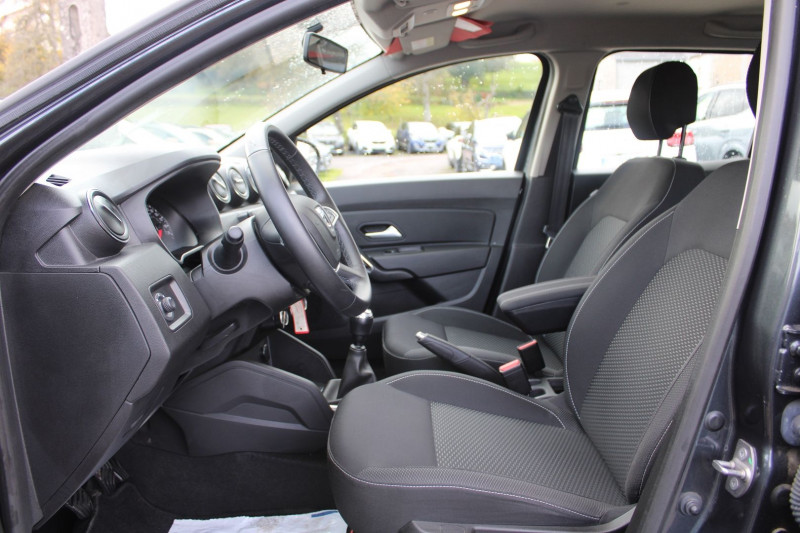 Photo 10 de l'offre de DACIA DUSTER III CONFORT LUXE 1L5 DCI 95 CAMÃRA GPS USB RÃGULATEUR BLUETOOTH CLIMAT LEDS ATTELAGE à 16900€ chez Bougel transactions