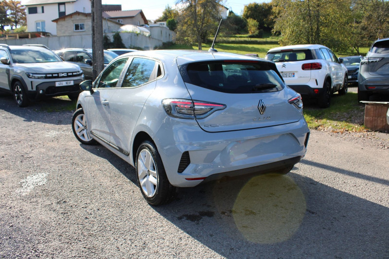 Photo 3 de l'offre de RENAULT CLIO VI BLUE DCI 100 CV EVOLUTION GPS CARPLAY CAMÃRA I-COKPIT USB BLUETOOTH RÃGULATEUR à 20900€ chez Bougel transactions