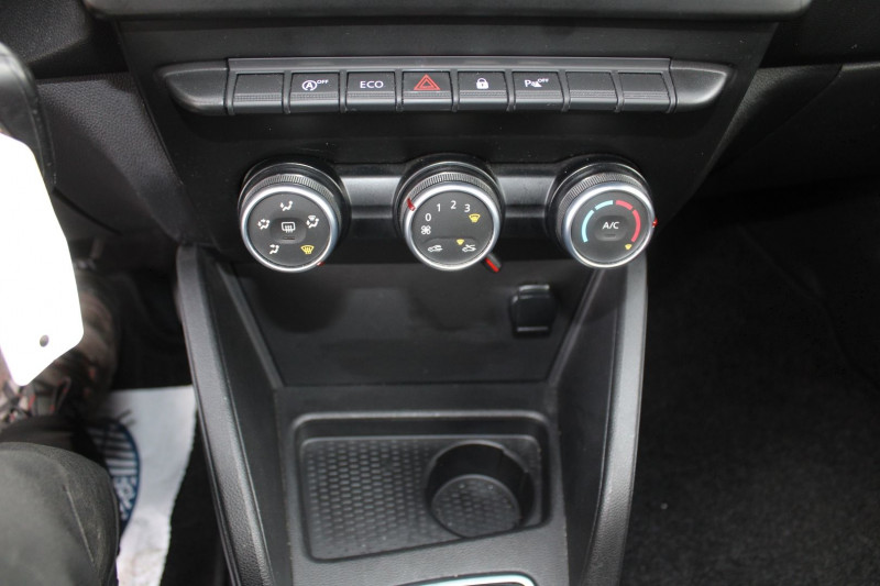 Photo 16 de l'offre de DACIA DUSTER III CONFORT LUXE 1L5 DCI 95 CAMÃRA GPS USB RÃGULATEUR BLUETOOTH CLIMAT LEDS ATTELAGE à 16900€ chez Bougel transactions