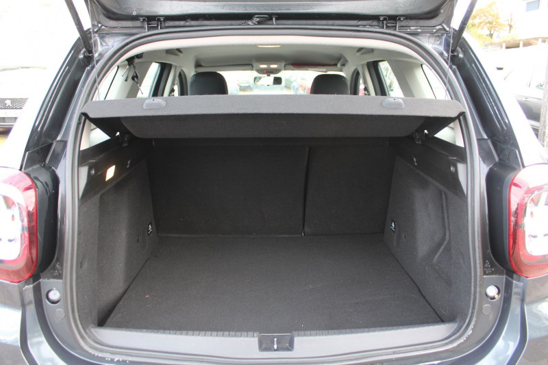 Photo 6 de l'offre de DACIA DUSTER III CONFORT LUXE 1L5 DCI 95 CAMÃRA GPS USB RÃGULATEUR BLUETOOTH CLIMAT LEDS ATTELAGE à 16900€ chez Bougel transactions