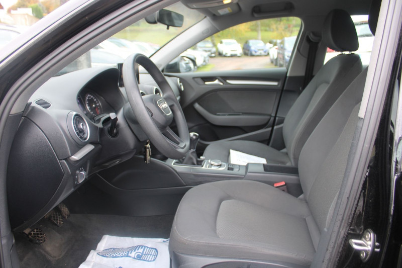 Photo 8 de l'offre de AUDI A3 SPORTBACK TDI 116 CV DESIGN GPS 3D XÃNON+LED CLIM RE AUDIO MP3 JA 18 USB RADAR BLUETOOTH à 16900€ chez Bougel transactions