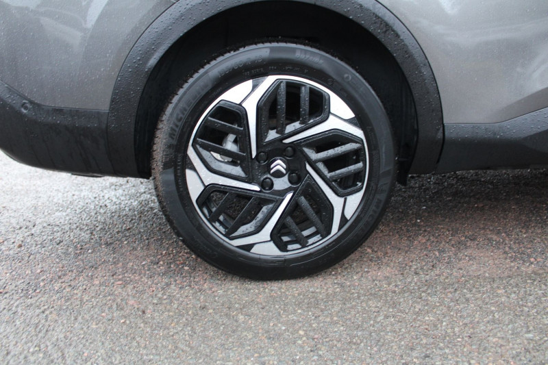 Photo 7 de l'offre de CITROEN C4 X BLUE HDI 130 CV MAX GPS 3D CAMÃRA USB JA 18 FULL LED I-COKPIT BOITE AUTO EAT-8 à 23990€ chez Bougel transactions