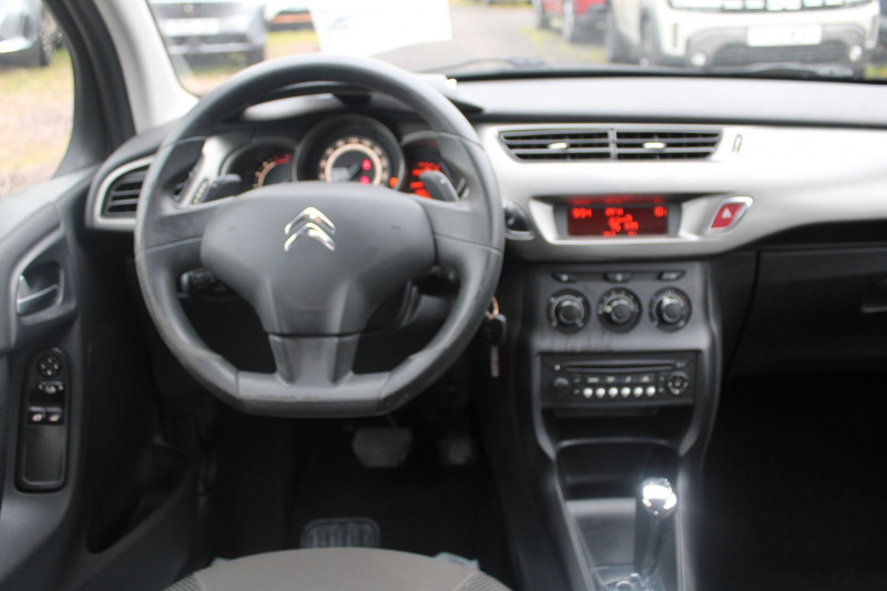 Photo 10 de l'offre de CITROEN C3 II CONFORT 1L4 HDI 70 CV CLIM AUDIO SAT MP3 RÃGULATEUR ROUE DE SECOURS BOITE AUTO à 8990€ chez Bougel transactions