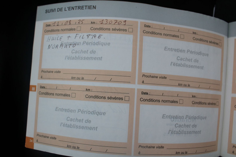 Photo 17 de l'offre de CITROEN C3 II CONFORT 1L4 HDI 70 CV CLIM AUDIO SAT MP3 RÃGULATEUR ROUE DE SECOURS BOITE AUTO à 8990€ chez Bougel transactions