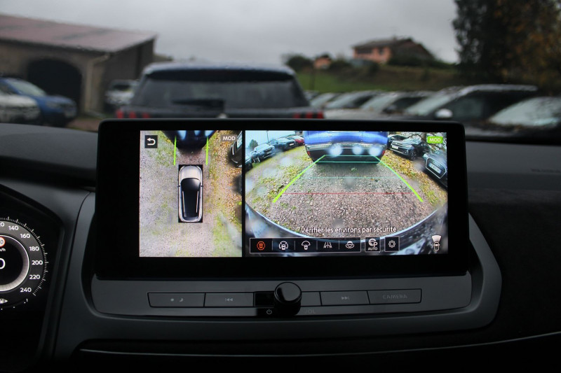 Photo 20 de l'offre de NISSAN QASHQAI VI N-DESIGN E-POWER 190 CV HYBRIDE GPS 3D I-COKPIT TOIT PANO JA 20 BOITE AUTO CVT à 34990€ chez Bougel transactions