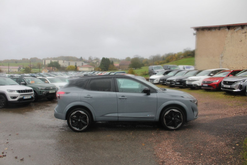 Photo 6 de l'offre de NISSAN QASHQAI VI N-DESIGN E-POWER 190 CV HYBRIDE GPS 3D I-COKPIT TOIT PANO JA 20 BOITE AUTO CVT à 34990€ chez Bougel transactions