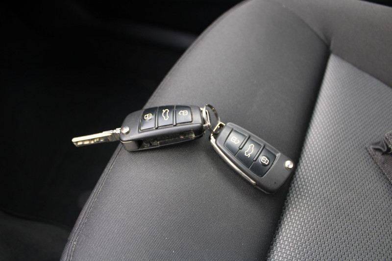 Photo 16 de l'offre de AUDI Q3 AMBIANTE 2L TDI 150 CV GPS 3D XÃNON+LED USB RADAR BLUETOOTH RÃGULATEUR PK HIVER à 19500€ chez Bougel transactions