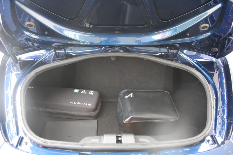 Photo 6 de l'offre de ALPINE A110 SPORT 1L8 TURBO 252 BOITE AUTO +PALETTE GPS CAMÃRA BACQUET FOCAL USB FULL LEDS à 58900€ chez Bougel transactions