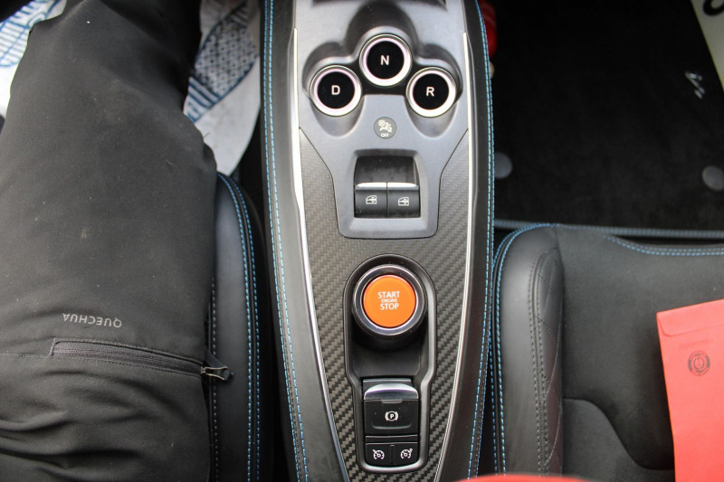 Photo 19 de l'offre de ALPINE A110 SPORT 1L8 TURBO 252 BOITE AUTO +PALETTE GPS CAMÃRA BACQUET FOCAL USB FULL LEDS à 58900€ chez Bougel transactions