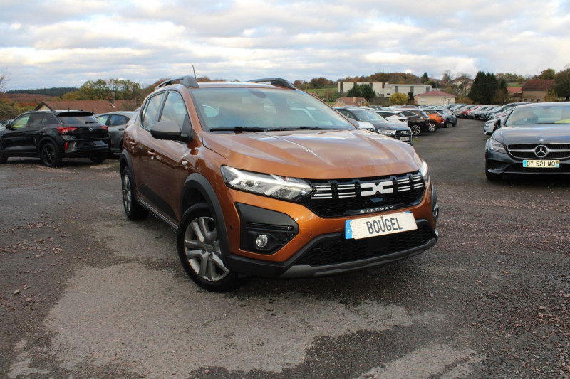 Dacia SANDERO 5 TCE 90 CV STEPWAY GPS CARPLAY CAMÃRA RE FULL LED RÃGULATEUR BLUETOOTH BOITE AUTO Essence ORANGE ATACAMA Occasion à vendre