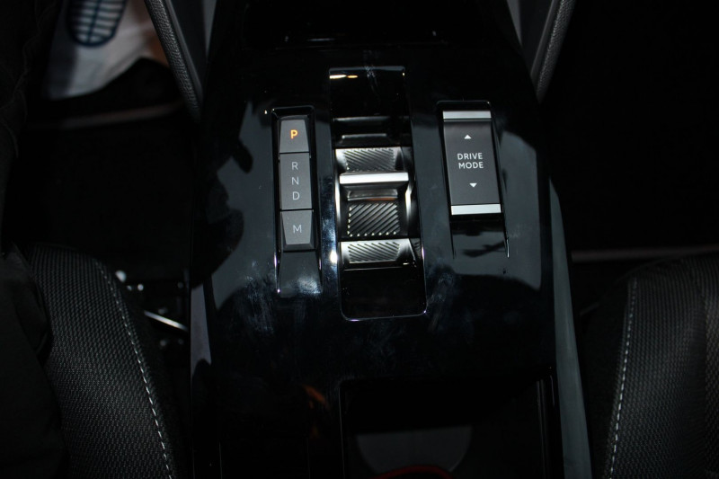 Photo 16 de l'offre de CITROEN C4 PHASE 5 COLLECTION HYBRIDE 145 CV GPS 3D CAMÃRA JA 18 I-COKPIT FULL LED BOITE AUTO DCS-6 à 23990€ chez Bougel transactions