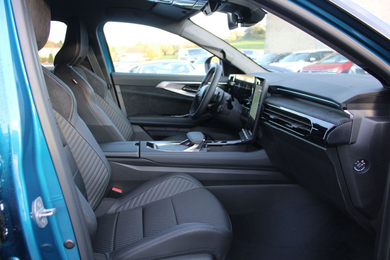 Photo 9 de l'offre de RENAULT AUSTRAL II 200 CV E-TECH HYBRIDE ESPRIT ALPINE CAMÃRA GPS 3D I-COKPIT FULL LED BOITE AUTO à 39500€ chez Bougel transactions