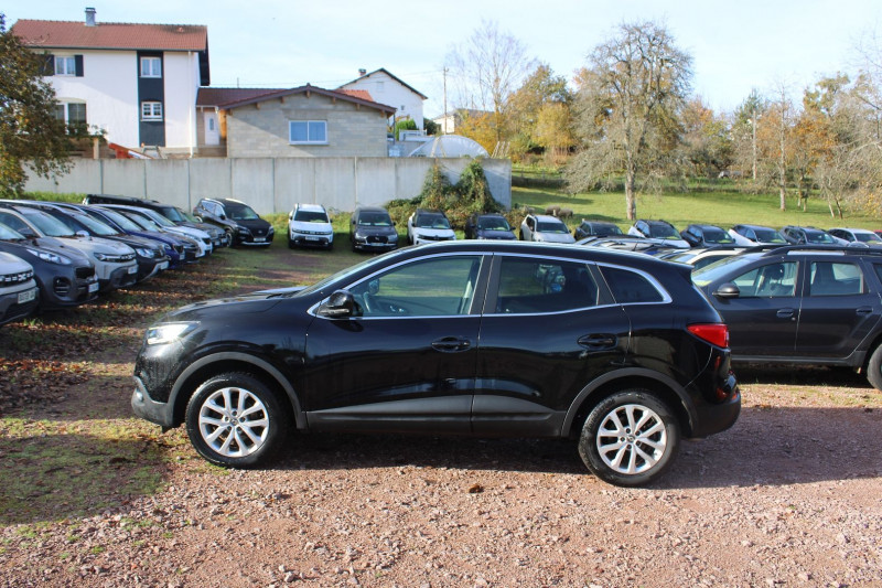 Photo 5 de l'offre de RENAULT KADJAR BUSINESS 1L5 DCI 110 CV GPS 3D CLIM AUDIO USB JA 17 RADAR BLUETOOTH RÃGULATEUR à 13990€ chez Bougel transactions