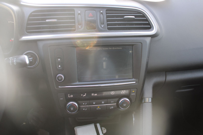 Photo 12 de l'offre de RENAULT KADJAR BUSINESS 1L5 DCI 110 CV GPS 3D CLIM AUDIO USB JA 17 RADAR BLUETOOTH RÃGULATEUR à 13990€ chez Bougel transactions