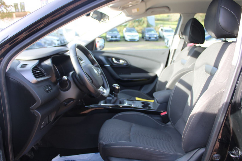Photo 8 de l'offre de RENAULT KADJAR BUSINESS 1L5 DCI 110 CV GPS 3D CLIM AUDIO USB JA 17 RADAR BLUETOOTH RÃGULATEUR à 13990€ chez Bougel transactions