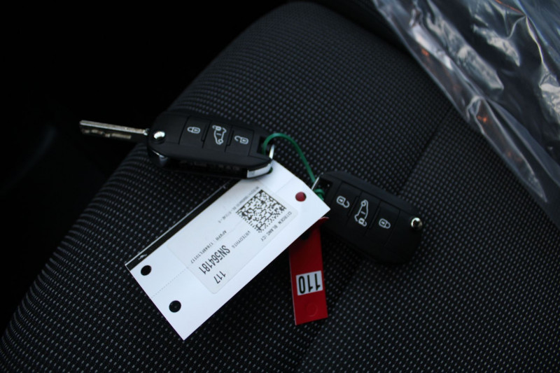 Photo 13 de l'offre de CITROEN BERLINGO 5 AFFAIRE BLUE HDI 100 CV "3 PLACES" GPS GRIP USB FULL LED CAMÃRA TVA=17920 E HT à 21500€ chez Bougel transactions