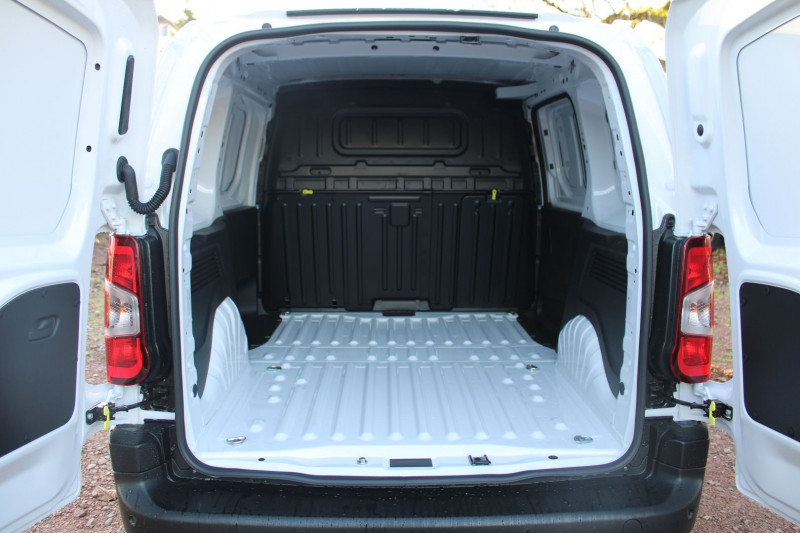 Photo 6 de l'offre de CITROEN BERLINGO 5 AFFAIRE BLUE HDI 100 CV "3 PLACES" GPS GRIP USB FULL LED CAMÃRA TVA=17920 E HT à 21500€ chez Bougel transactions