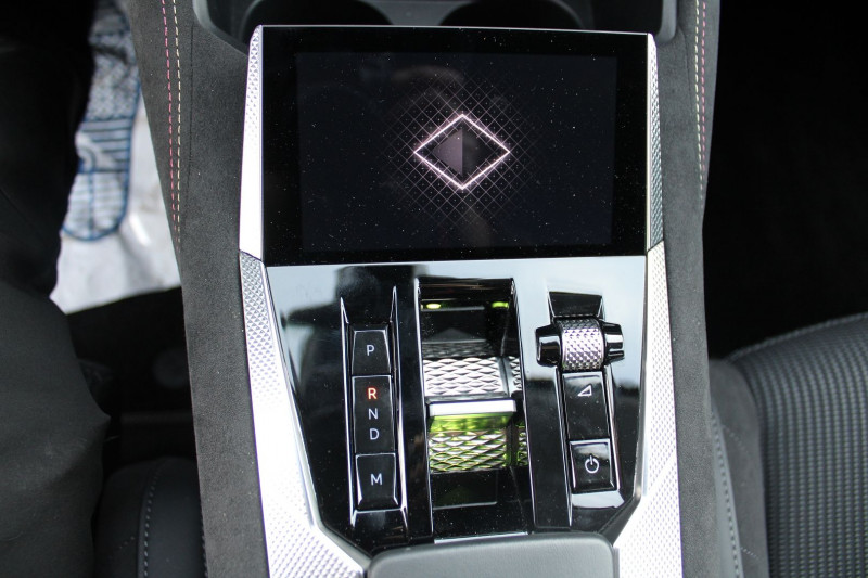 Photo 19 de l'offre de DS DS4 CROSSBACK III 180 CV PERFORMANCE LINE + I-COKPIT GPS 3D FULL LED CAMÃRA 360Â° BOITE AUTO EAT-8 à 25990€ chez Bougel transactions