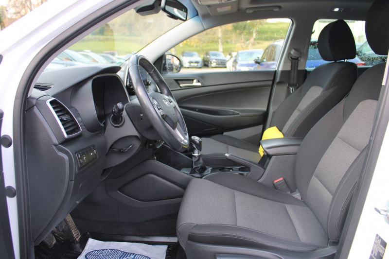 Photo 10 de l'offre de HYUNDAI TUCSON III 1L6 CRDI 115 CV INTUITIVE CAMÃRA GPS USB TOIT OUVRANT PANO ABS JANTES 19 BOITE 6 à 18990€ chez Bougel transactions