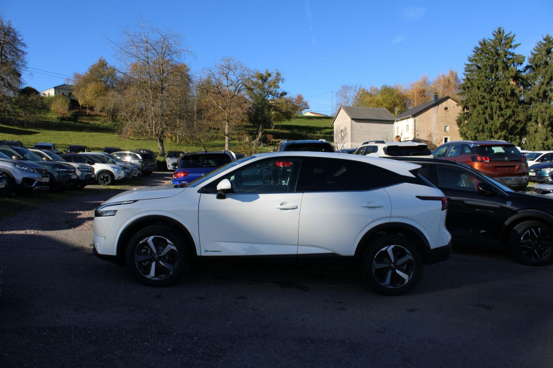 Photo 5 de l'offre de NISSAN QASHQAI 5 N-CONNECTA E-POWER 190 CV HYBRIDE GPS 3D CAMÃRA 360Â° JA 18 I-COKPIT BOITE AUTO à 29990€ chez Bougel transactions