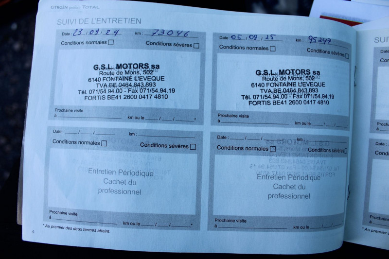 Photo 19 de l'offre de CITROEN C4 PHASE SHINE BLUEHDI 110 CV BOITE 6V DIESEL CUIR TOIT OUVRANT CAMÃRA 360 GPS FULL LEDS à 16990€ chez Bougel transactions