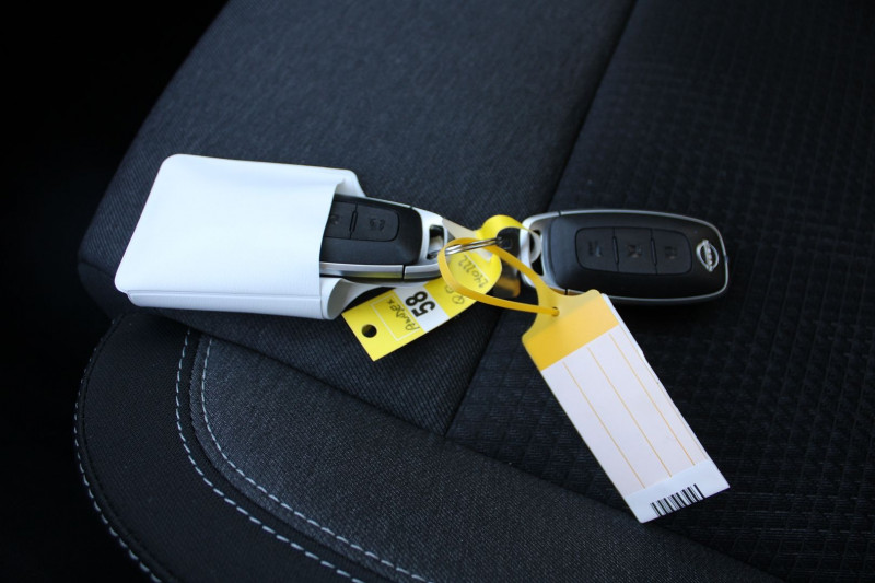 Photo 17 de l'offre de NISSAN QASHQAI 5 N-CONNECTA E-POWER 190 CV HYBRIDE GPS 3D CAMÃRA 360Â° JA 18 I-COKPIT BOITE AUTO à 29990€ chez Bougel transactions