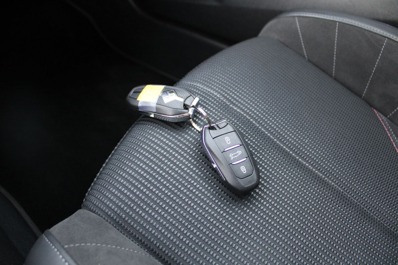 Photo 20 de l'offre de DS DS4 CROSSBACK III 180 CV PERFORMANCE LINE + I-COKPIT GPS 3D FULL LED CAMÃRA 360Â° BOITE AUTO EAT-8 à 25990€ chez Bougel transactions