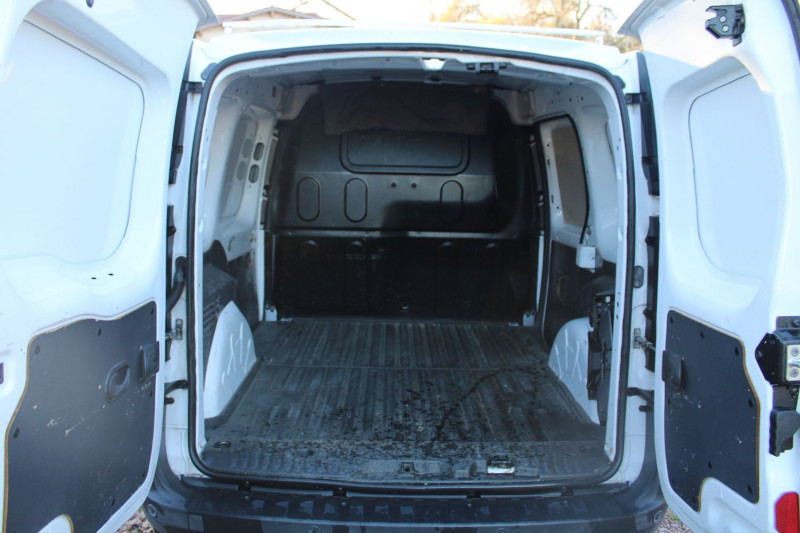 Photo 6 de l'offre de RENAULT KANGOO III EXPRESS AFFAIRE EXTRA R-LINK DCI 90 CV GPS 3D RE RADAR GRIP CONTROL BLUETOOTH RÃGULATEUR à 12990€ chez Bougel transactions