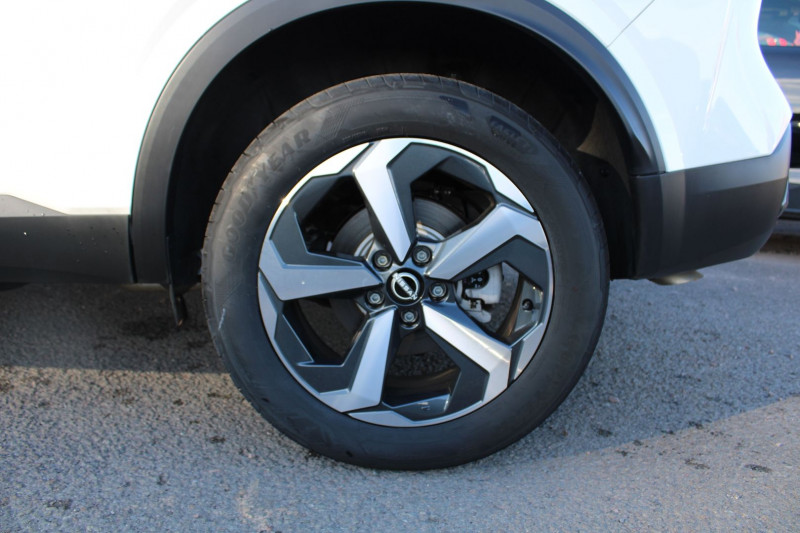 Photo 8 de l'offre de NISSAN QASHQAI 5 N-CONNECTA E-POWER 190 CV HYBRIDE GPS 3D CAMÃRA 360Â° JA 18 I-COKPIT BOITE AUTO à 29990€ chez Bougel transactions
