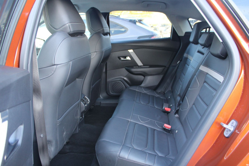 Photo 9 de l'offre de CITROEN C4 PHASE SHINE BLUEHDI 110 CV BOITE 6V DIESEL CUIR TOIT OUVRANT CAMÃRA 360 GPS FULL LEDS à 16990€ chez Bougel transactions