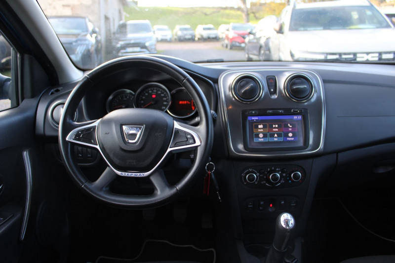 Photo 9 de l'offre de DACIA SANDERO III TCE 90 CV STEPWAY CLIM AUDIO MP3 USB RADAR BLUETOOTH ROUE DE SECOURS RÃGULATEUR à 10990€ chez Bougel transactions