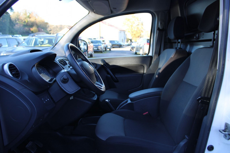 Photo 7 de l'offre de RENAULT KANGOO III EXPRESS AFFAIRE EXTRA R-LINK DCI 90 CV GPS 3D RE RADAR GRIP CONTROL BLUETOOTH RÃGULATEUR à 12990€ chez Bougel transactions