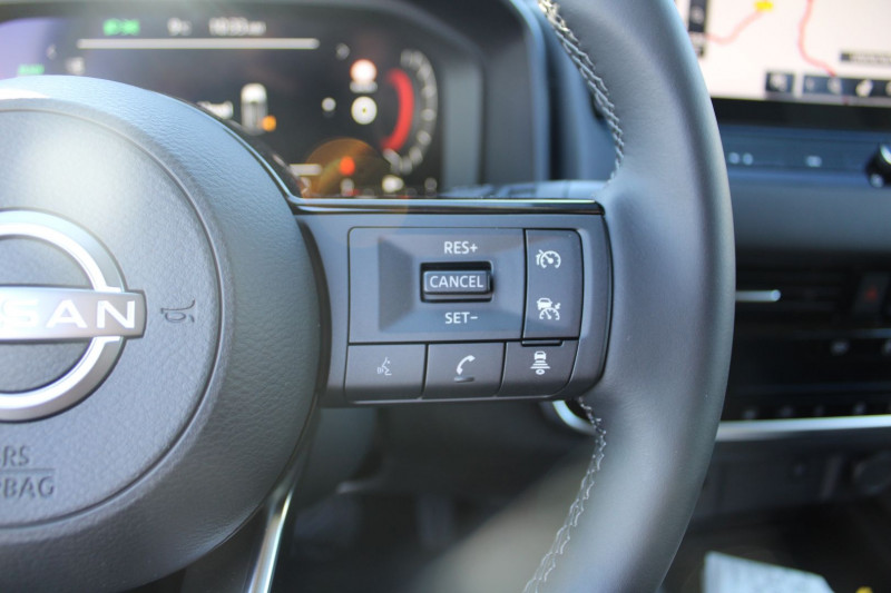 Photo 12 de l'offre de NISSAN QASHQAI 5 N-CONNECTA E-POWER 190 CV HYBRIDE GPS 3D CAMÃRA 360Â° JA 18 I-COKPIT BOITE AUTO à 29990€ chez Bougel transactions