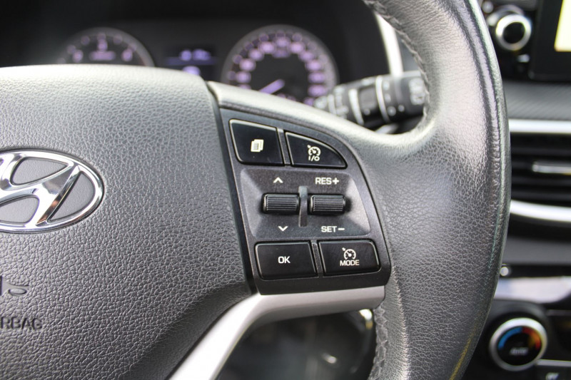 Photo 14 de l'offre de HYUNDAI TUCSON III 1L6 CRDI 115 CV INTUITIVE CAMÃRA GPS USB TOIT OUVRANT PANO ABS JANTES 19 BOITE 6 à 18990€ chez Bougel transactions