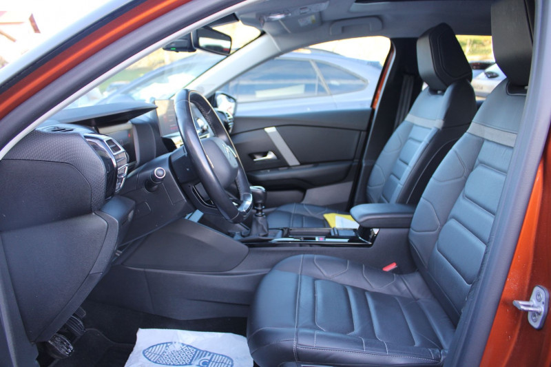 Photo 8 de l'offre de CITROEN C4 PHASE SHINE BLUEHDI 110 CV BOITE 6V DIESEL CUIR TOIT OUVRANT CAMÃRA 360 GPS FULL LEDS à 16990€ chez Bougel transactions