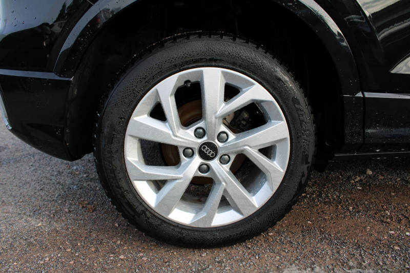 Photo 8 de l'offre de AUDI Q2 S-LINE 35 TFSI 150 CV CAMÃRA FULL LED GPS 3D PK HIVER JA 17 BOITE AUTO S-TRONIC à 27990€ chez Bougel transactions