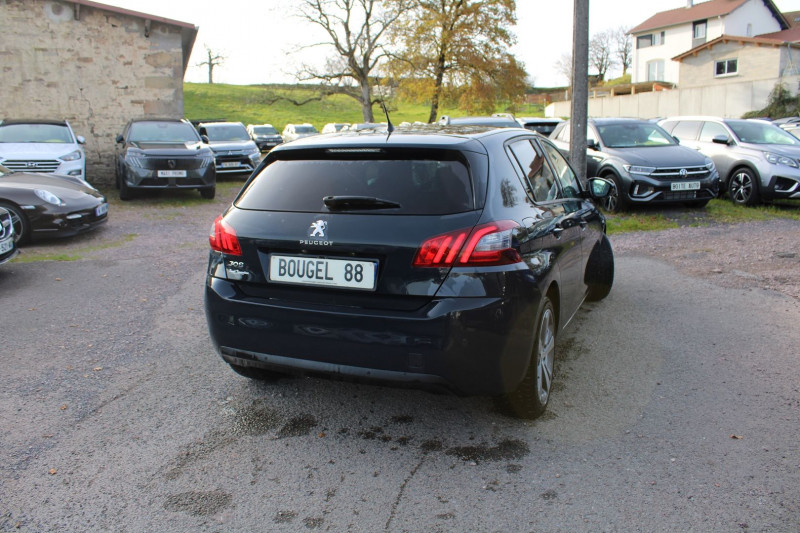 Photo 2 de l'offre de PEUGEOT 308 III 1L6 BLUEHDI 100 CV STYLE CAMÃRA TOIT PANO RÃGULATEUR BLUETOOTH GPS LINK USB JA17 à 11990€ chez Bougel transactions